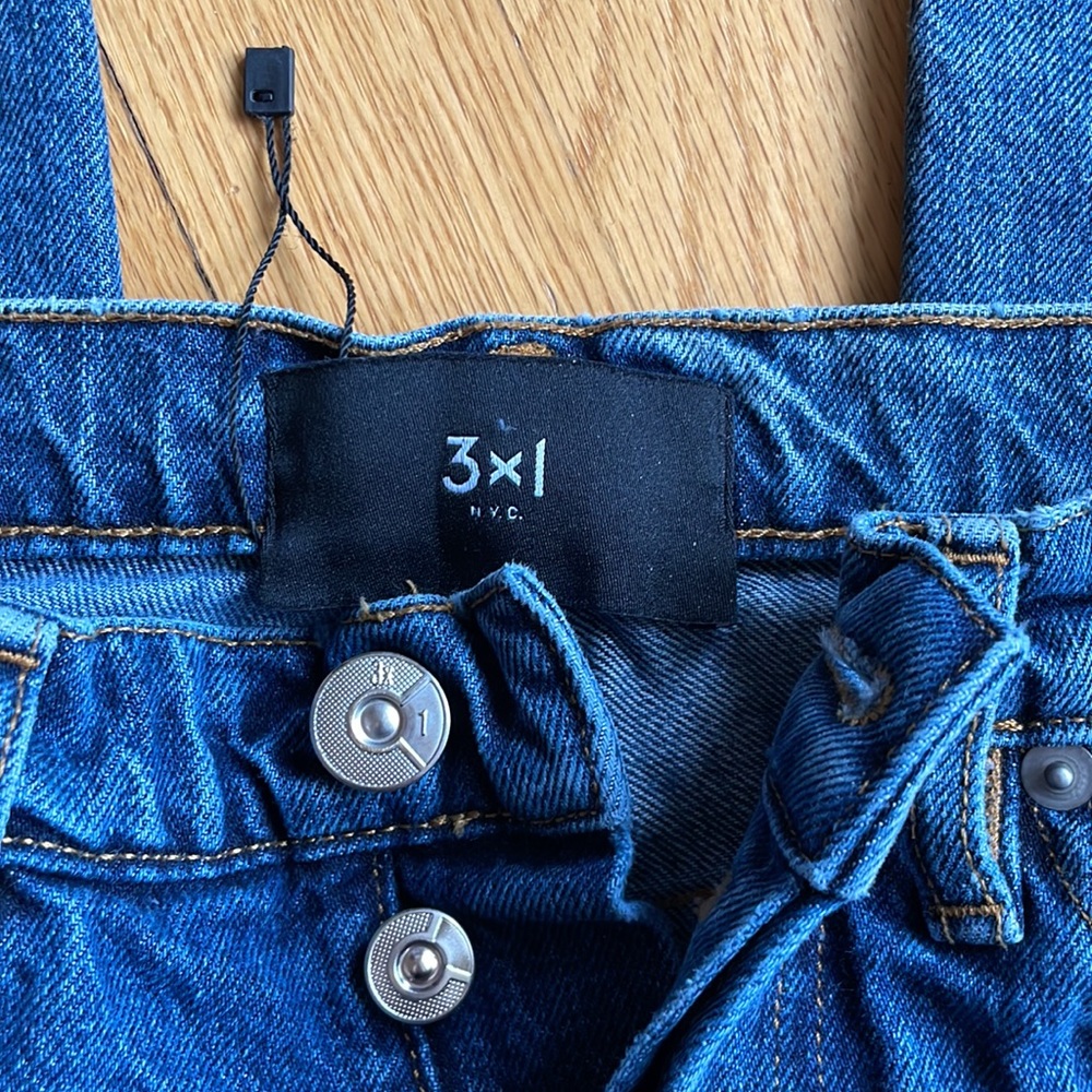 Brand New Jeans - Picture 2 of 4